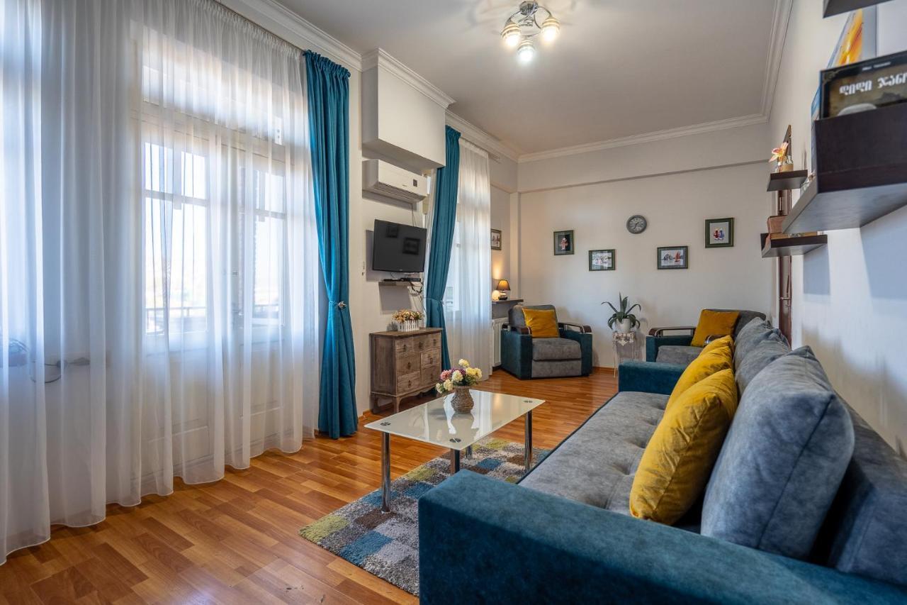 Golden View Apartment Tbilisi Exterior photo